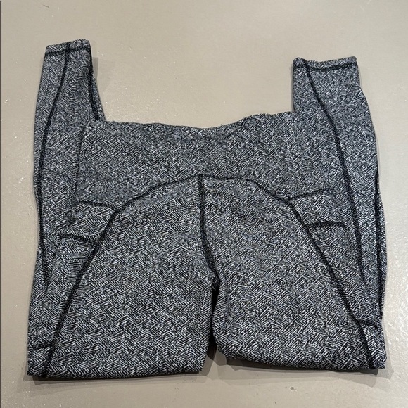 C9 by Champion Women's Black and Gray Leggings 2 pairs Size Small pockets - Picture 10 of 13
